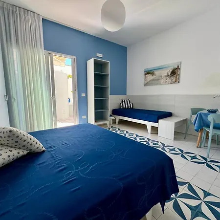 Porto Cesareo Family House 2 *
